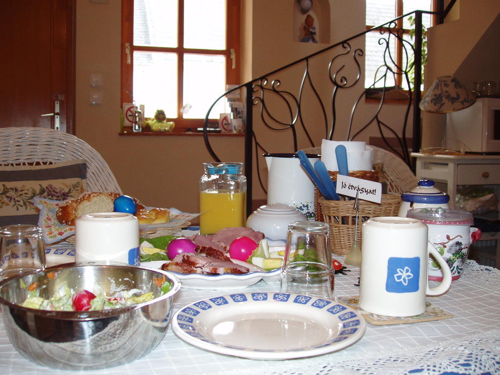 Rudolf'S Fogado Hotel Zsira Екстериор снимка