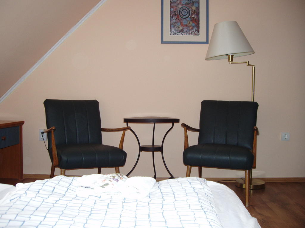 Rudolf'S Fogado Hotel Zsira Стая снимка