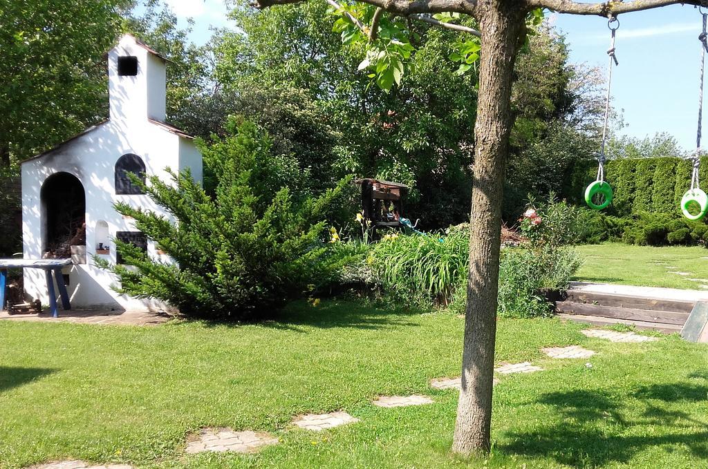 Rudolf'S Fogado Hotel Zsira Екстериор снимка